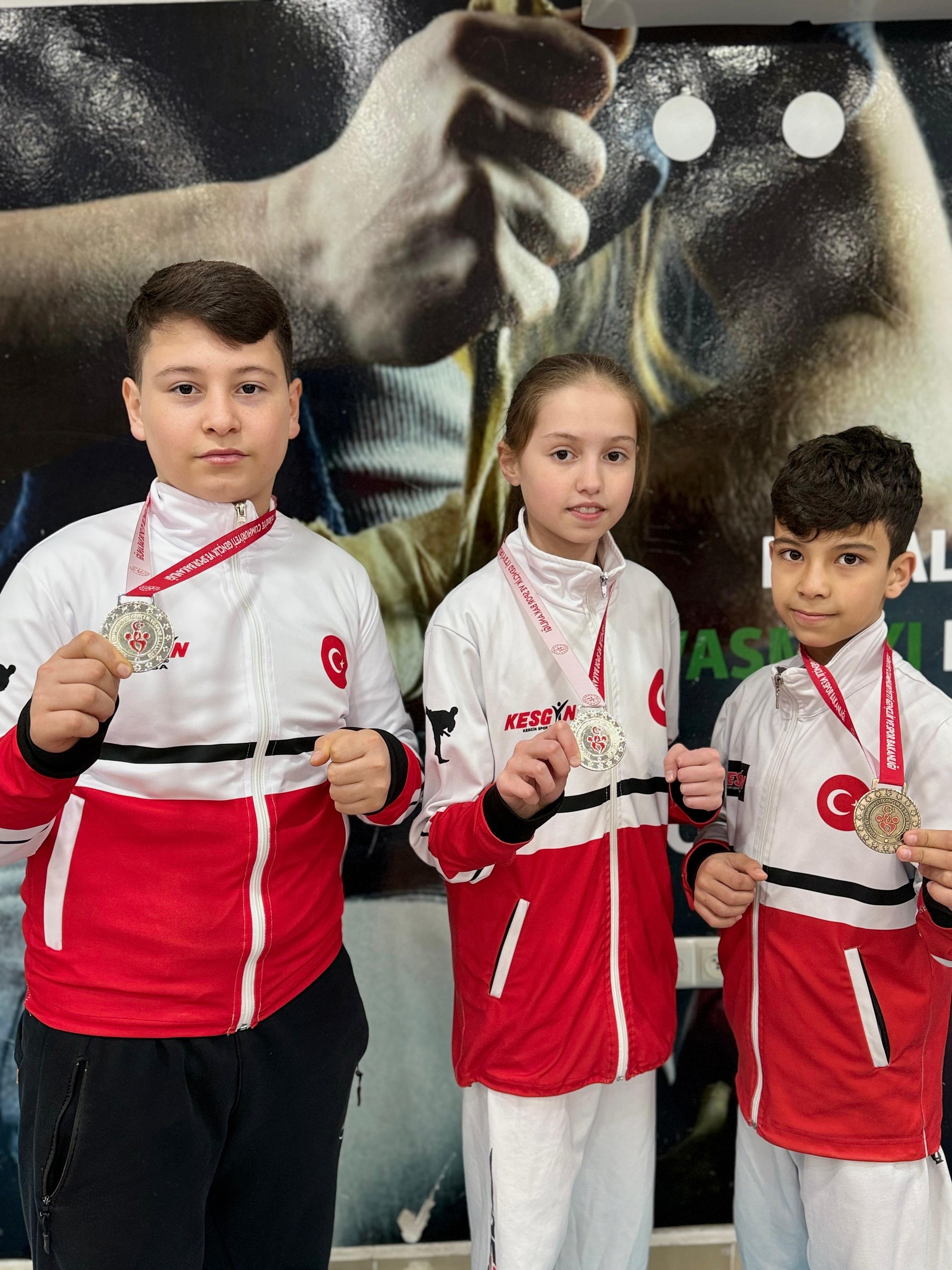 MEB ORTAOKULLAR TÜRKİYE ŞAMPİYONASINDAN 3 MADALYA (20-23 ŞUBAT 2025 ESKİŞEHİR)