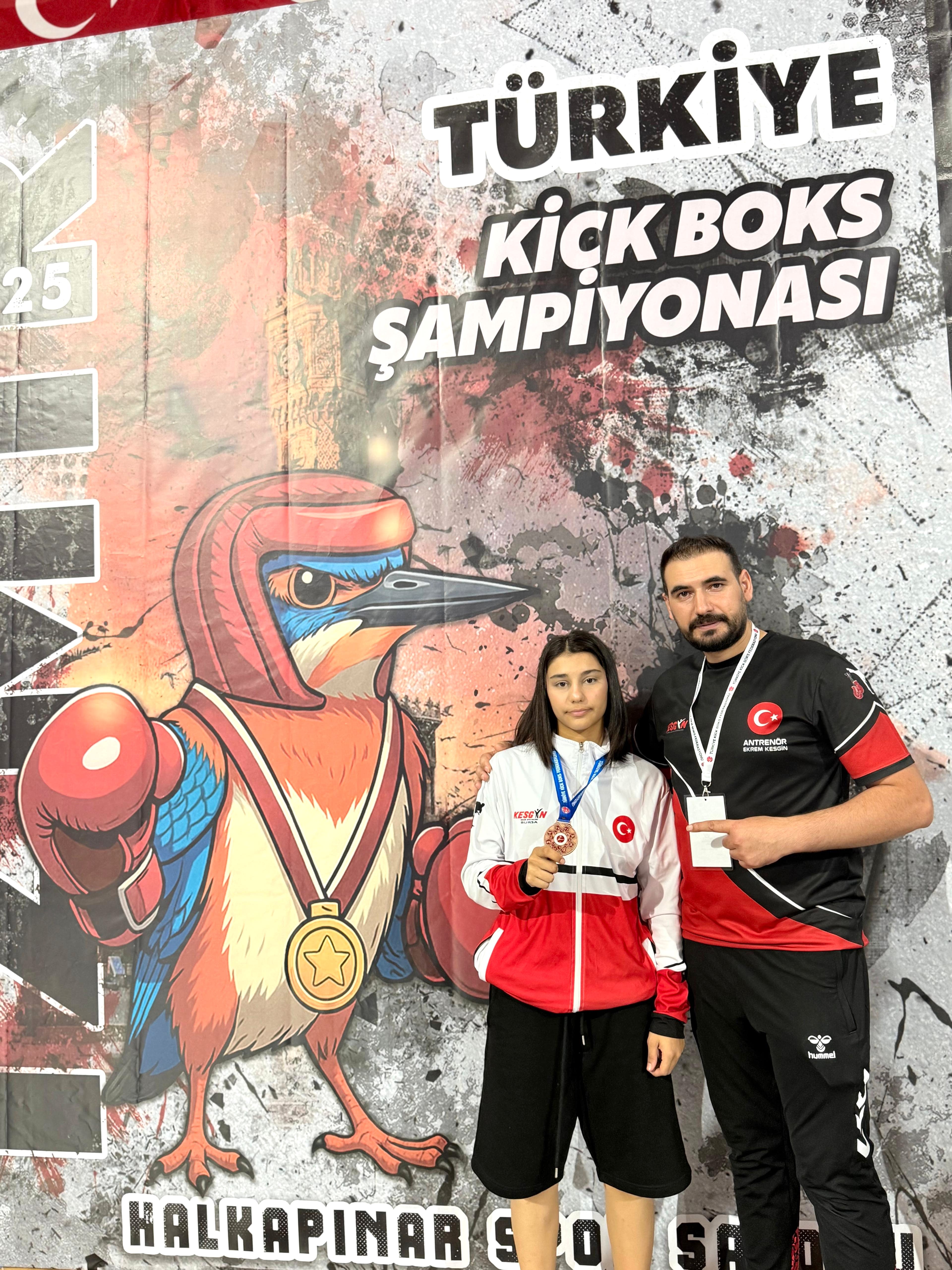 2025 YILI (01-12 TEMMUZ) İZMİR BERİL ELÇİN BÜYÜKHATİPOĞLU (MİLLİ SPORCU)  	TÜRKİYE ŞAMPİYONASI KİCK LIGHT CONTACT 3.SÜ