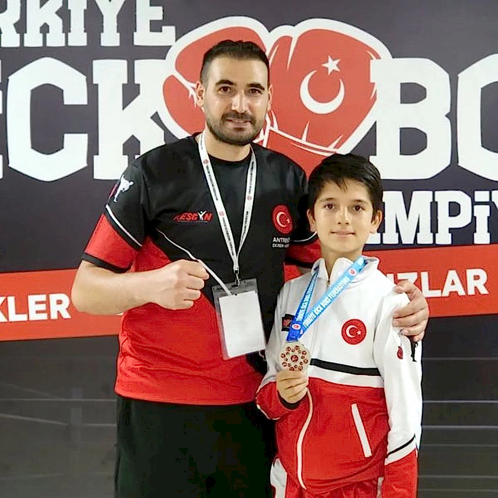 Muhammet Mustafa Şenlik Türkiye 2.si