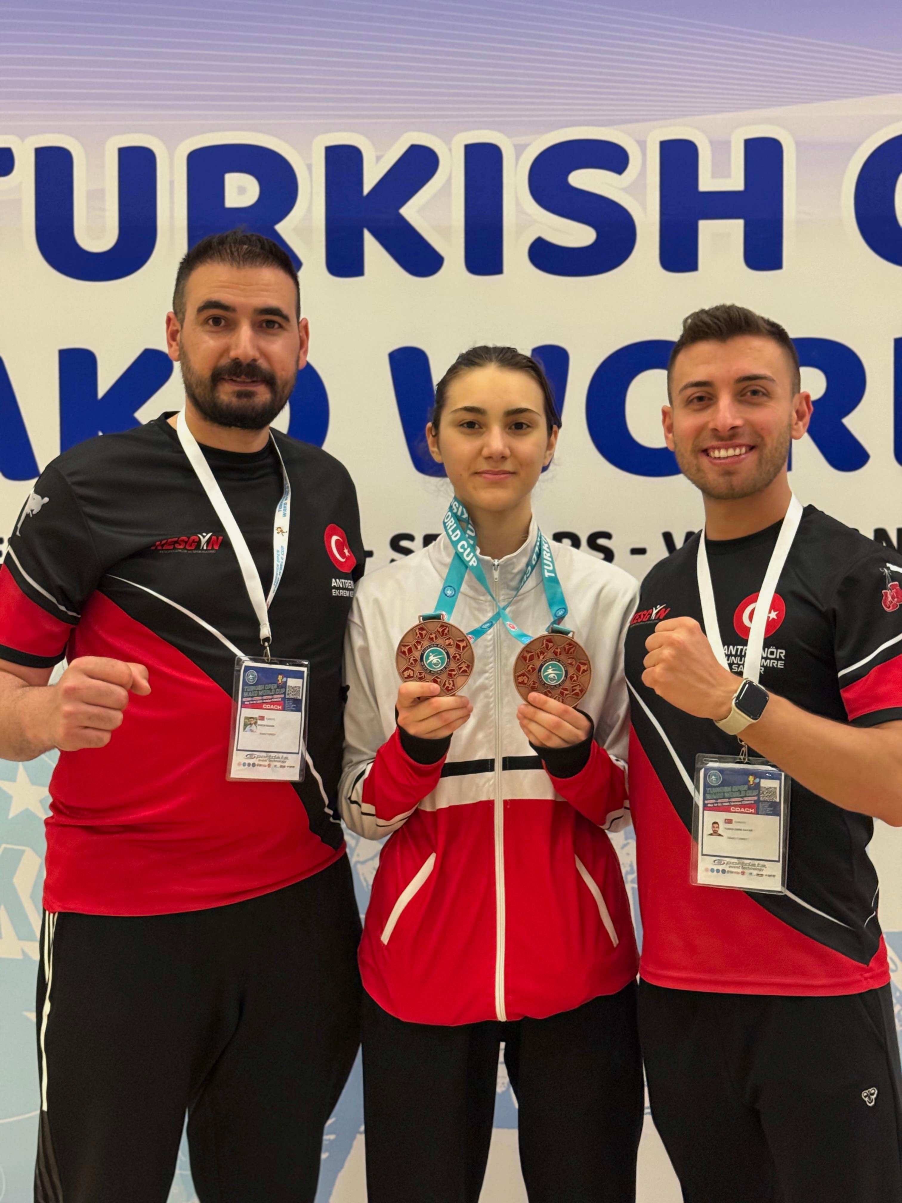 2025 YILI (14-18 MAYIS) ANTALYA MELİS ŞENER   	WORLD CUP ŞAMPİYONASI  KİCK LIGHT 3.SÜ 	WORLD CUP ŞAMPİYONASI  POİNT FIGHTİNG 3.SÜ