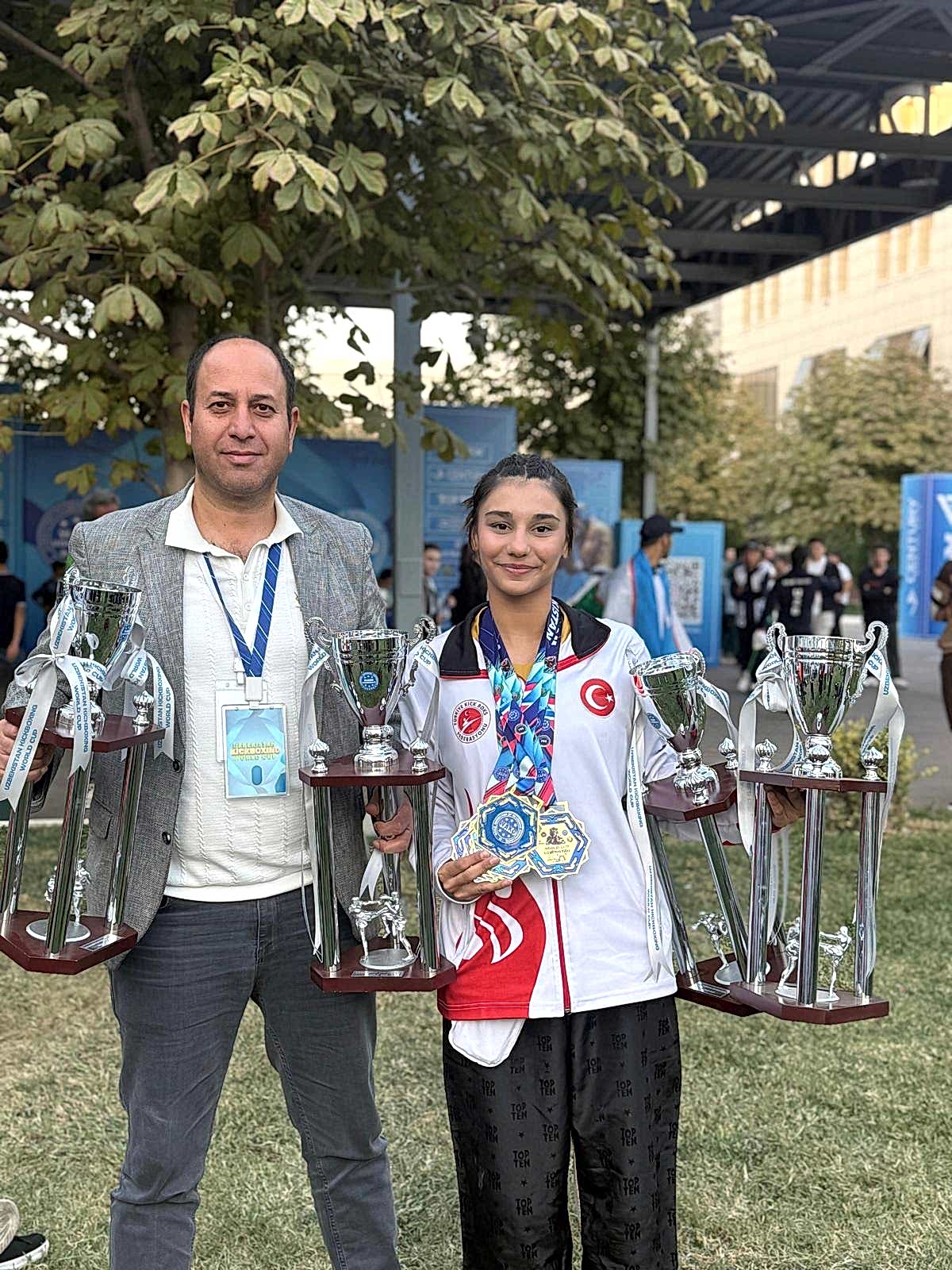 ÖZBEKİSTANDA TARİHİ ZAFER! TÜRKİYE DE BİR İLK TEK SPORCU 6 MADALYA 4 ŞAMPİYONLUK!