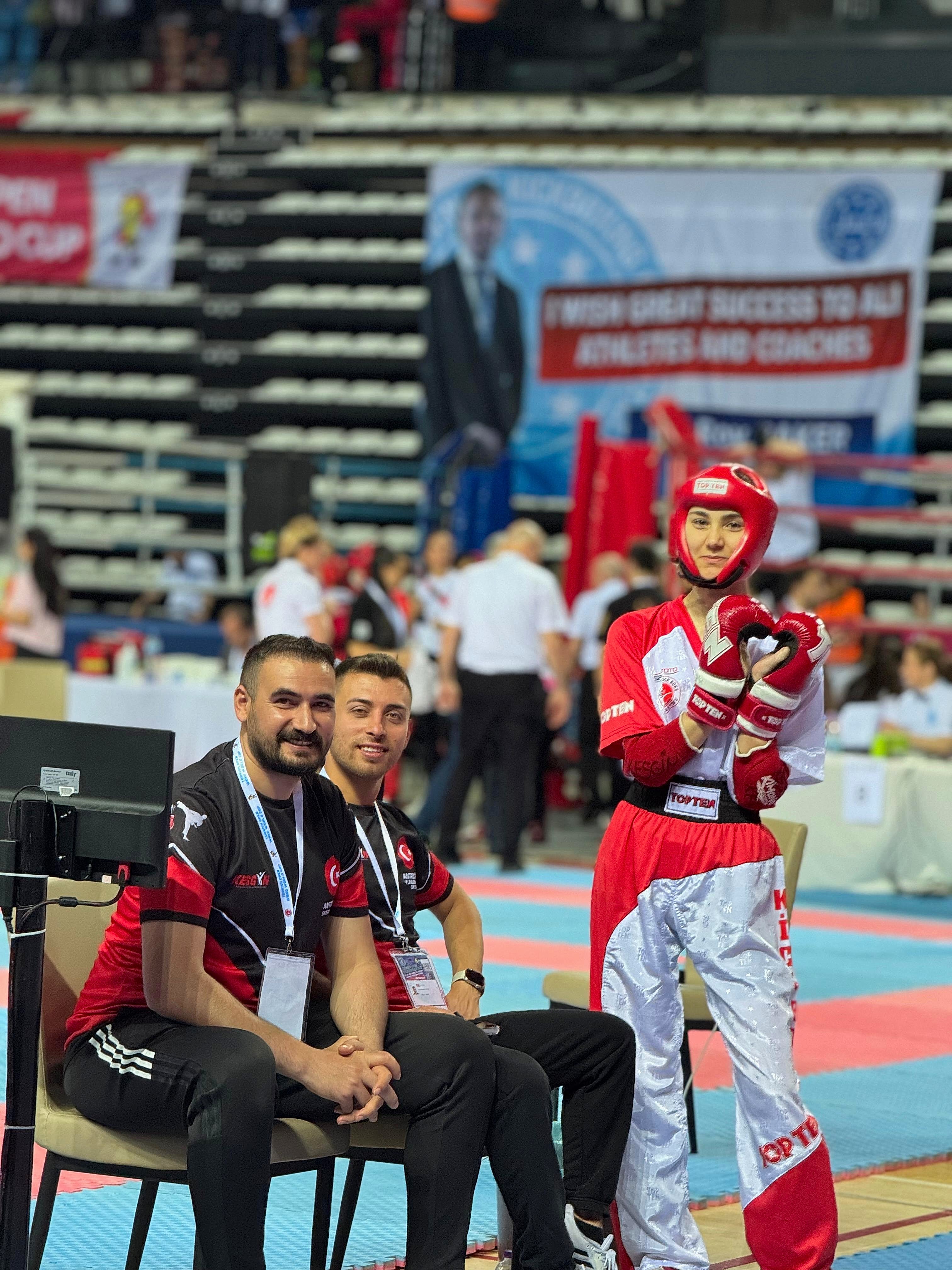 2025 YILI ONUR SPORCUSU MELİS ŞENER 